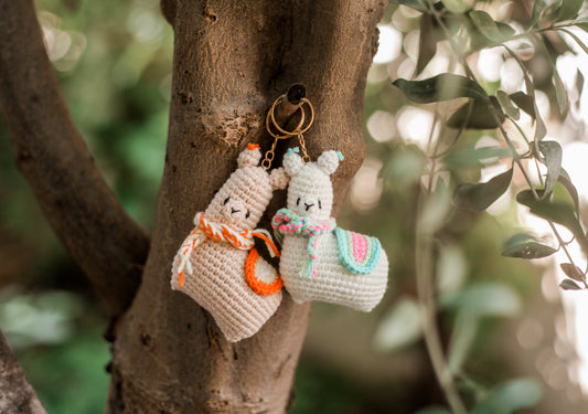 Ilama crochet Keychain Miniature amigurumi figurine for office desk decor, fidget sensory toy, unique gift for car dashboard . kawaii pocket  hug