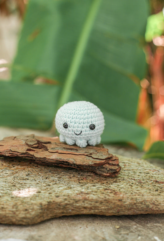 Jellyfish Crochet Keychain Miniature amigurumi figurine for office desk decor, fidget sensory toy, unique gift for car dashboard . kawaii pocket  hug