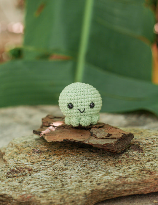 Jellyfish Crochet Keychain Miniature amigurumi figurine for office desk decor, fidget sensory toy, unique gift for car dashboard . kawaii pocket  hug