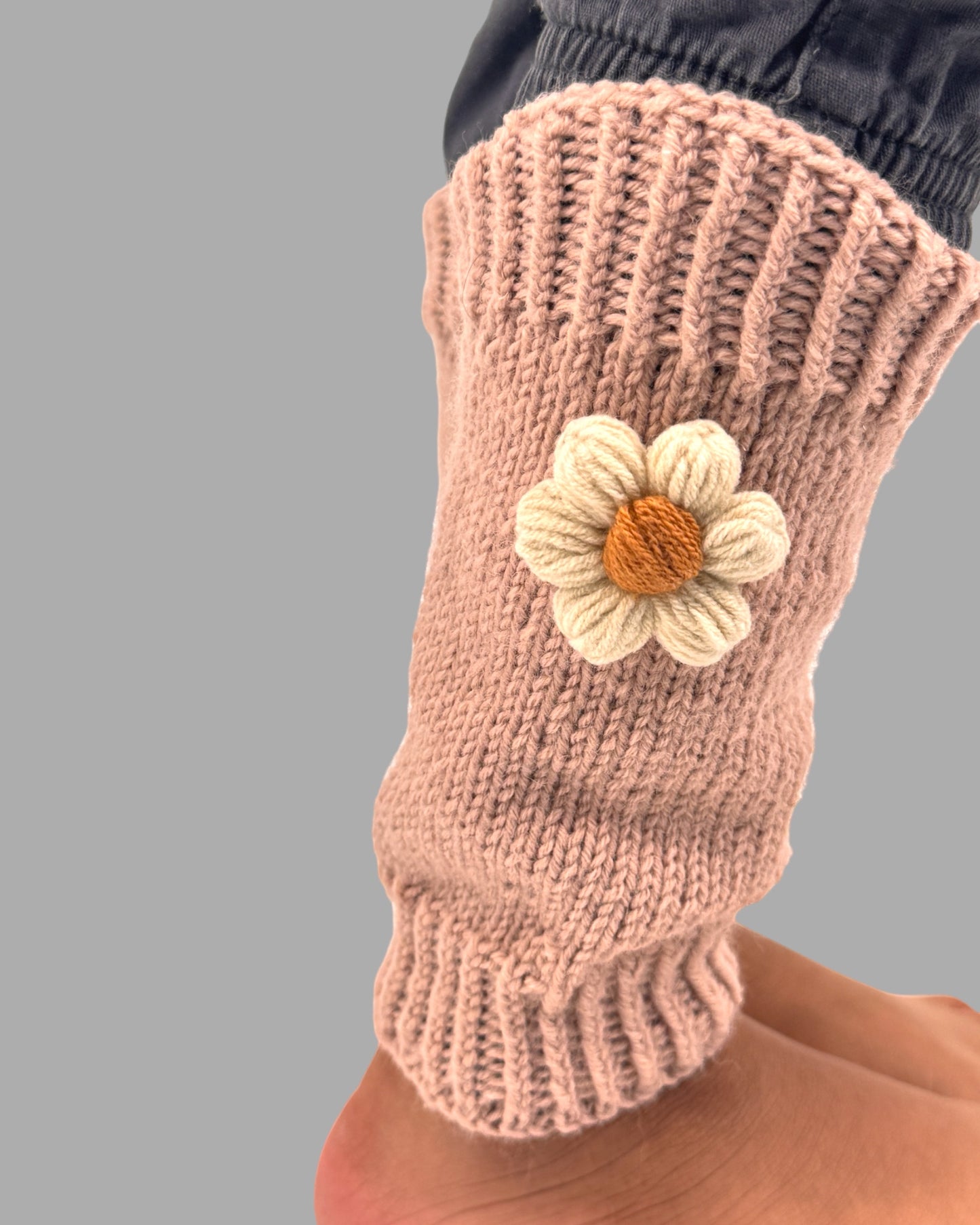 Cute Crochet Daisy Flower Leg Warmers - Birthday Gift for Girls: Granddaughter, Daughter, Niece. Perfect for Stocking Stuffers, Baby Showers