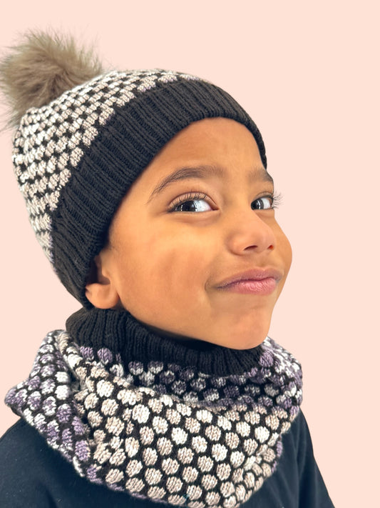 Kids knit hat and cowel set