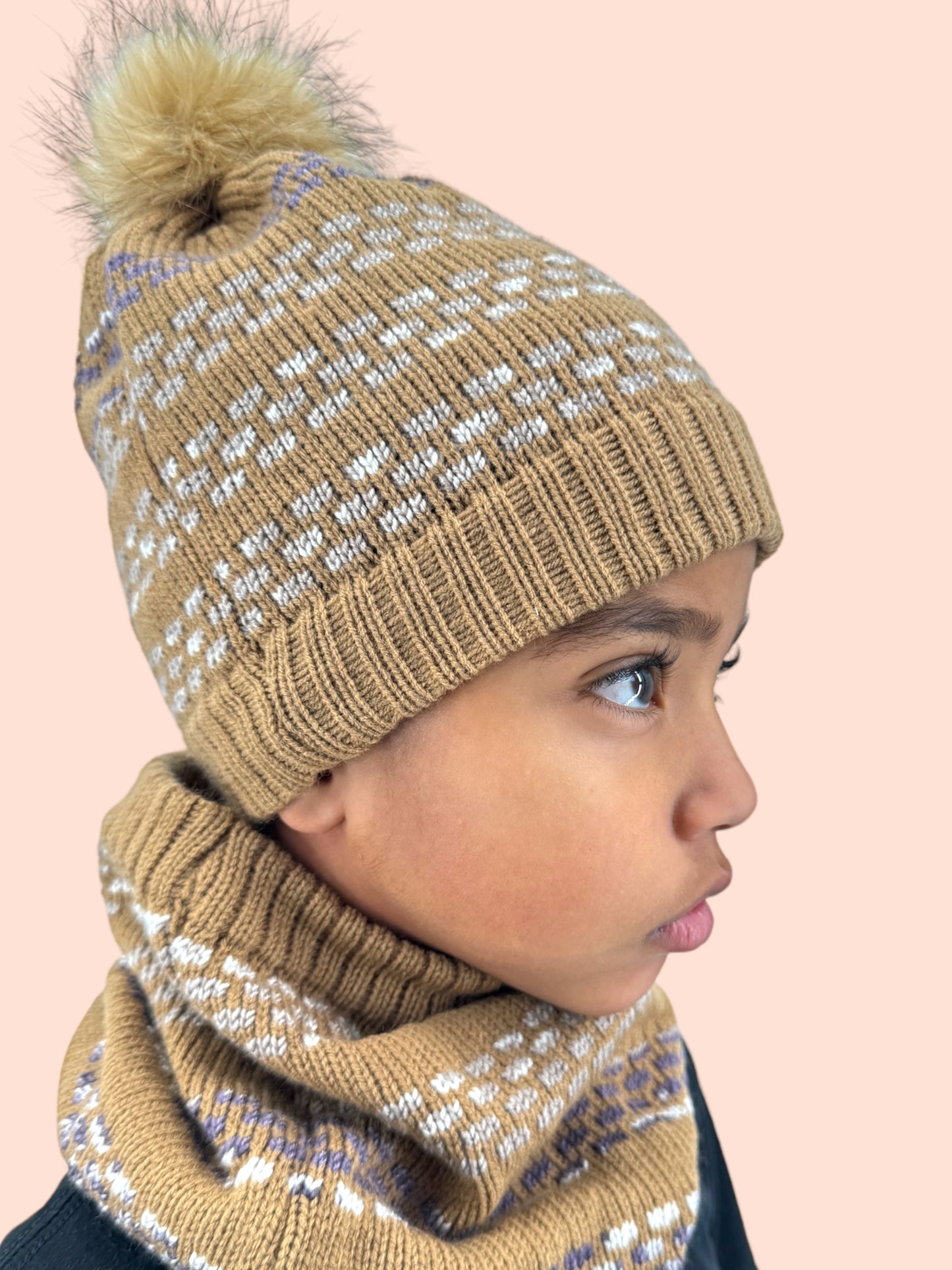 Kids knit hat and cowel set