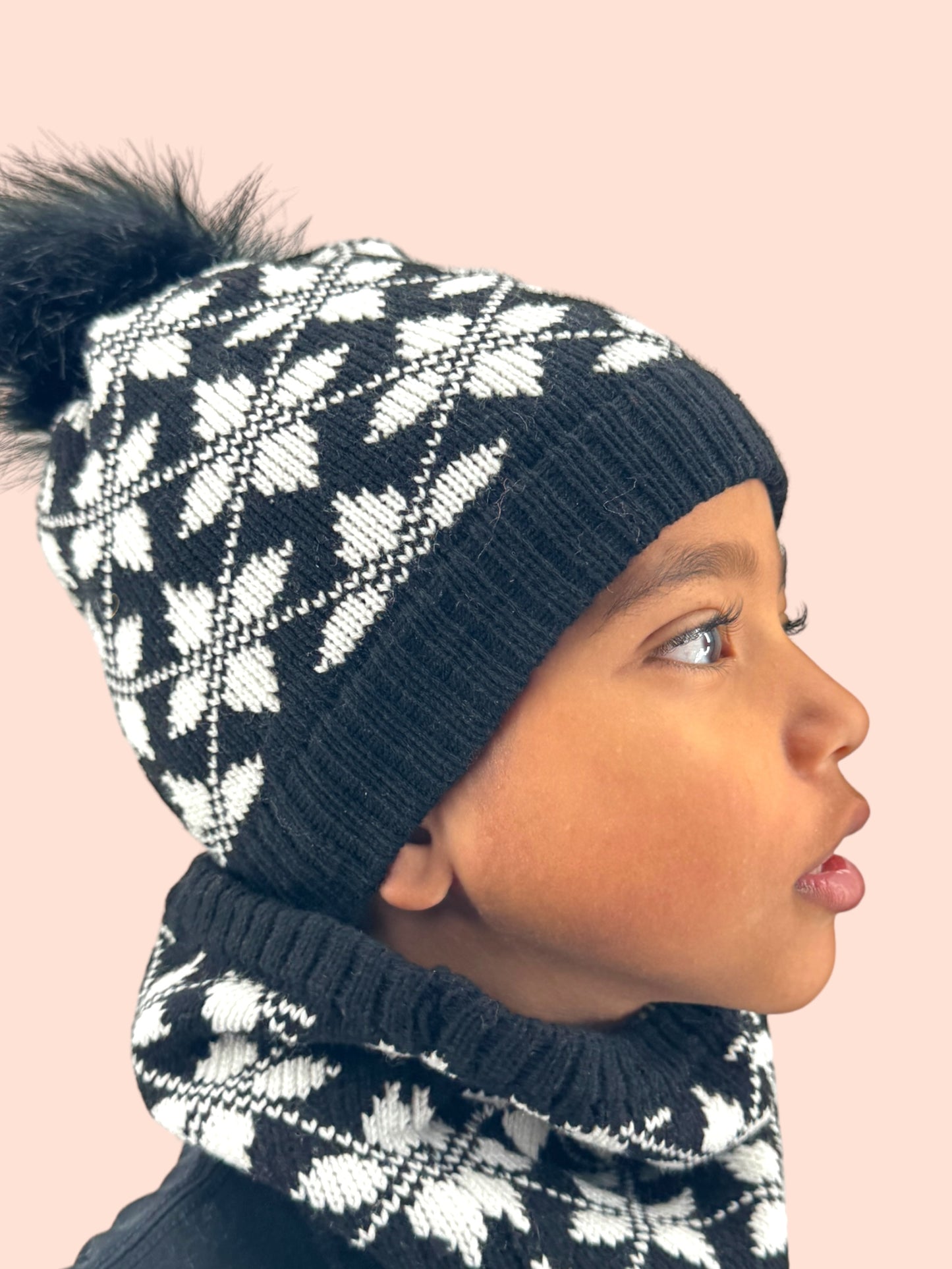 Kids knit hat and cowel set